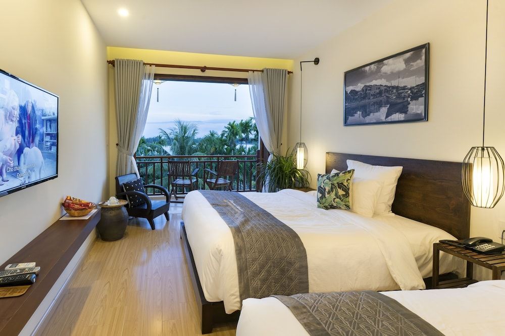 Family Villa, 4 Bedrooms, Private Pool, River View