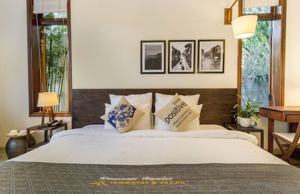 Deluxe Room, Pool View