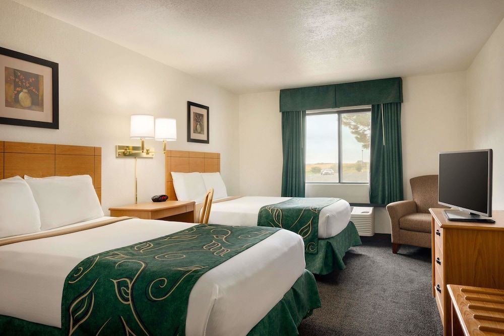 Room, 2 Queen Beds, Non Smoking