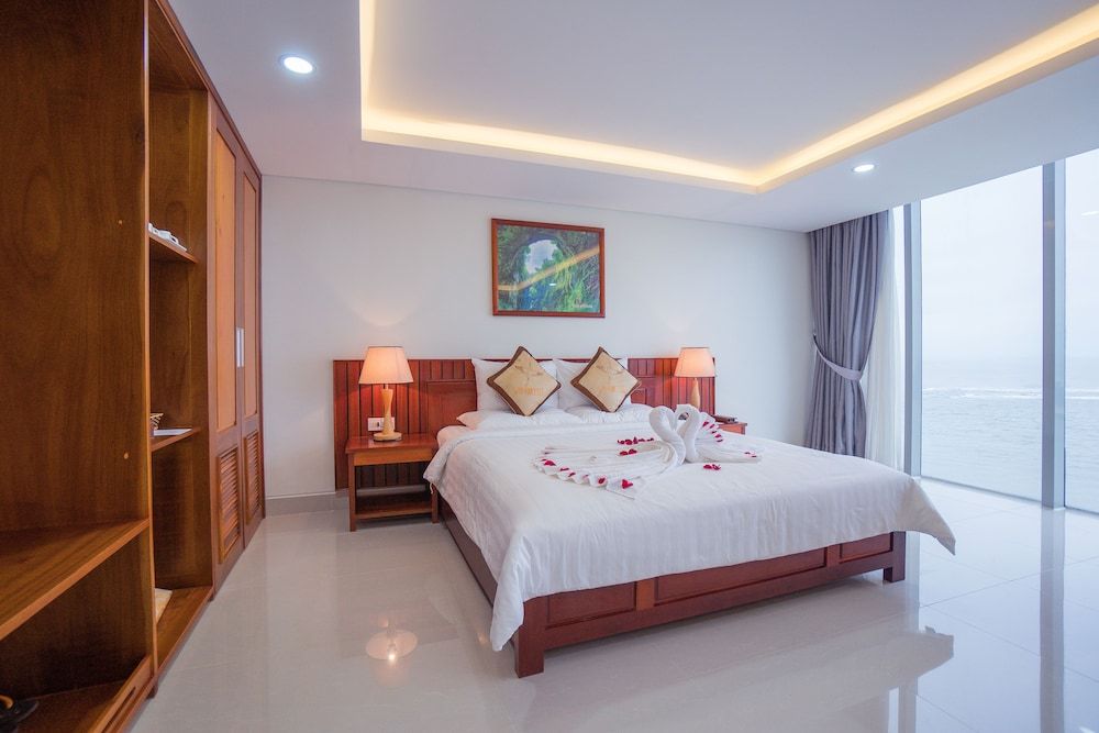 Suite, Ocean View