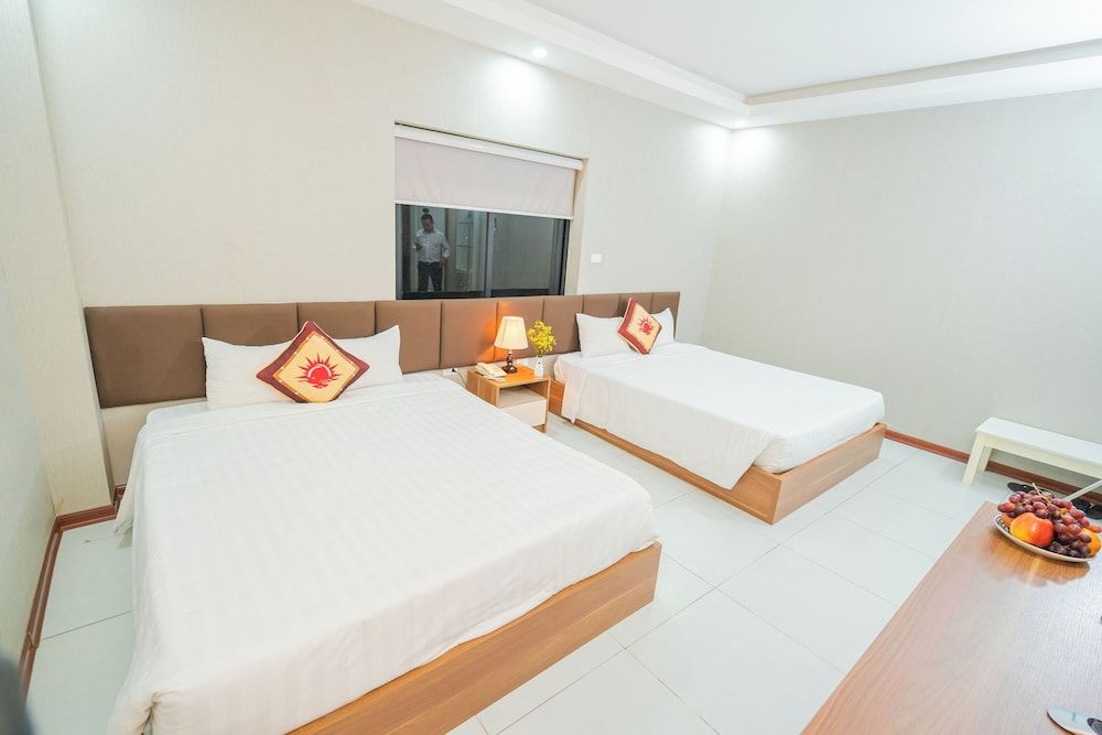 Sunrise Hanoi Hotel Deluxe Triple Room 7