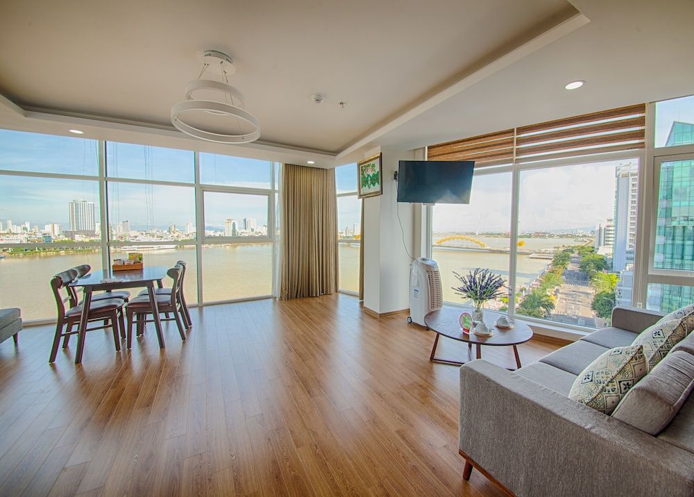 undefined Pariat River Front Hotel