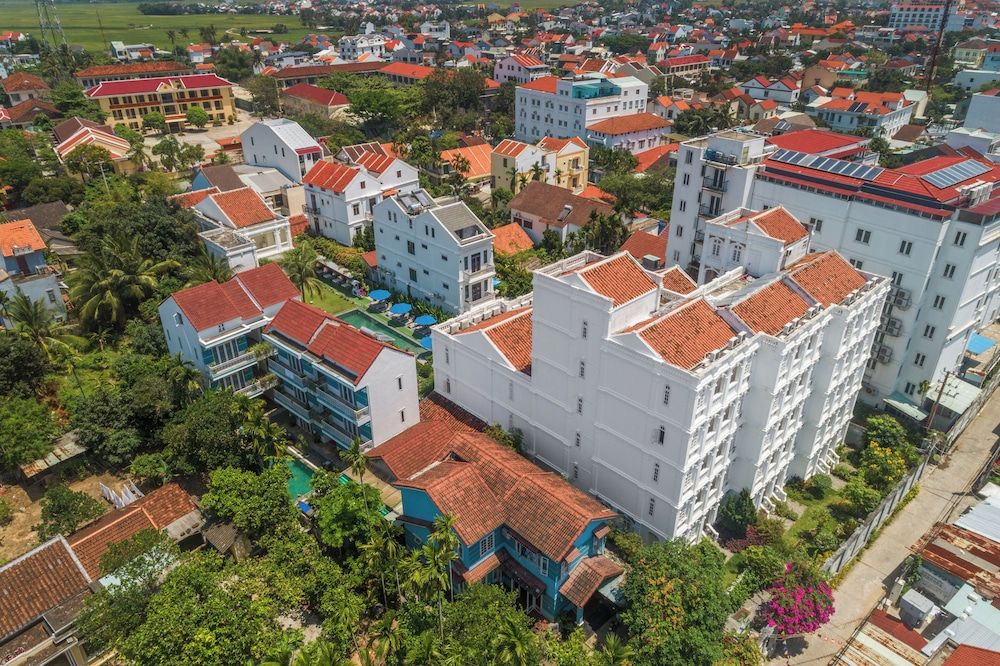 undefined Hoi An Garden Palace & Spa 7