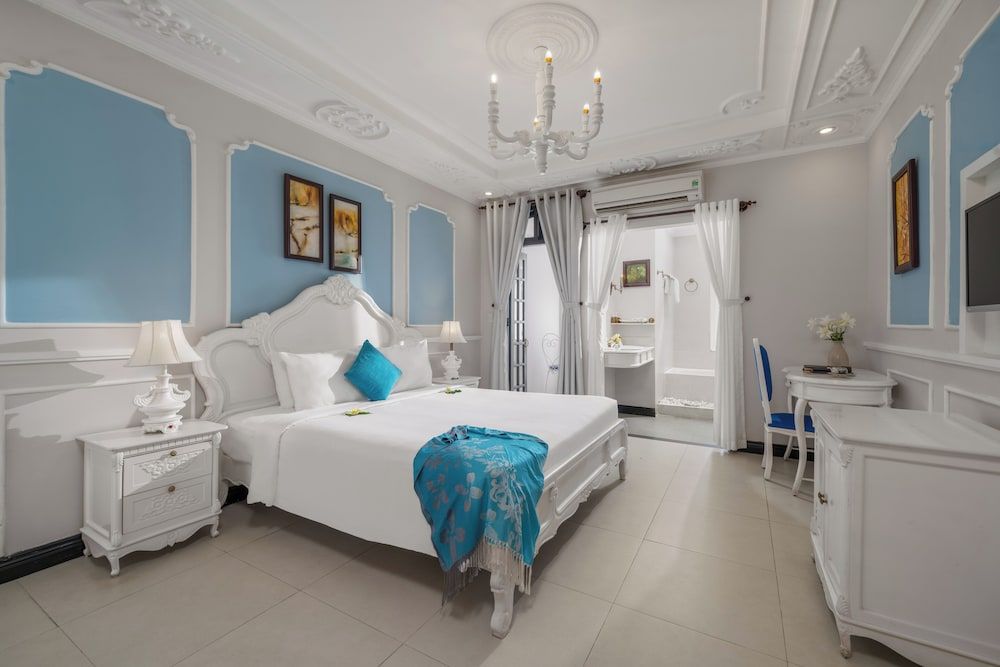 Family Triple Room, Non Smoking, Bathtub