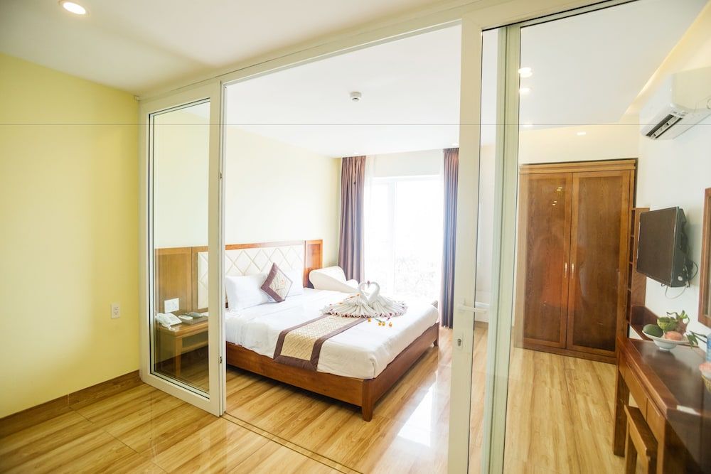 undefined Dana Sailing Hotel 6