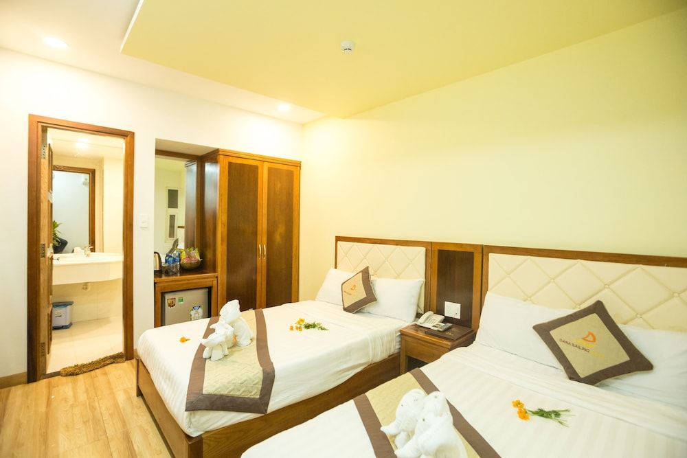 undefined Dana Sailing Hotel 7