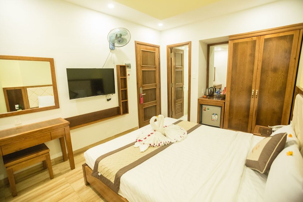 undefined Dana Sailing Hotel 3