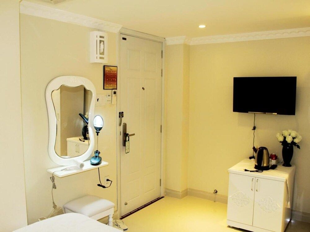 undefined Huy Hoang 2 8