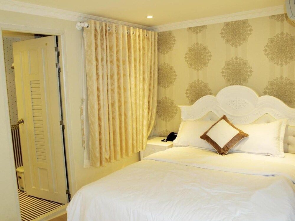 undefined Huy Hoang 2 3