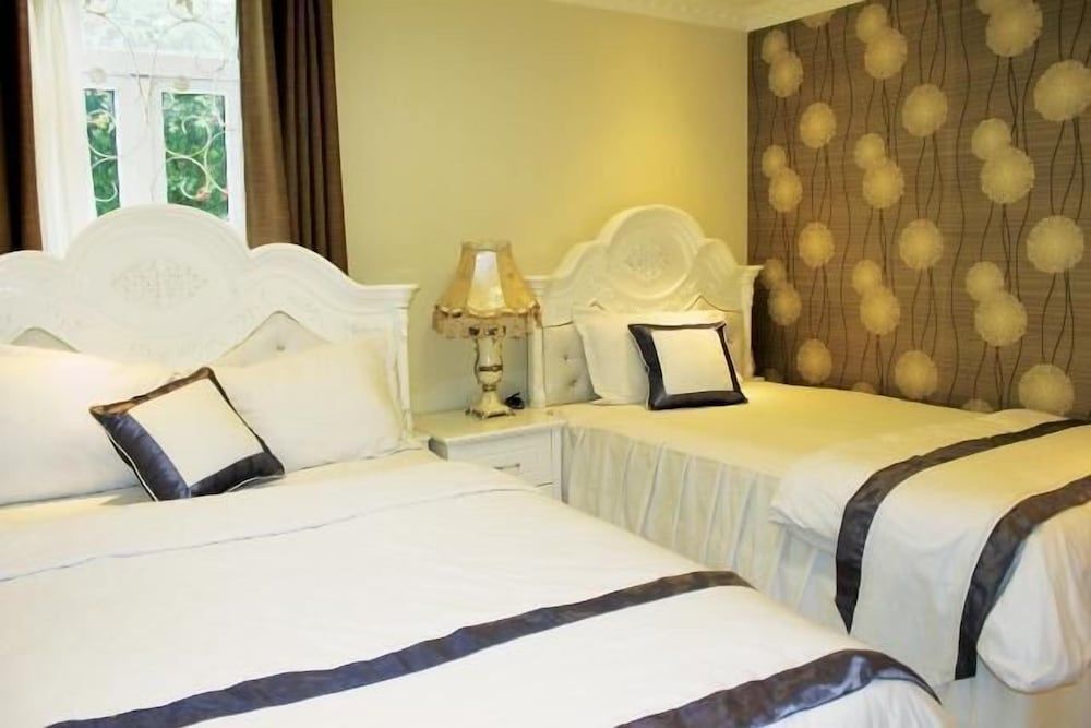 undefined Huy Hoang 2 4