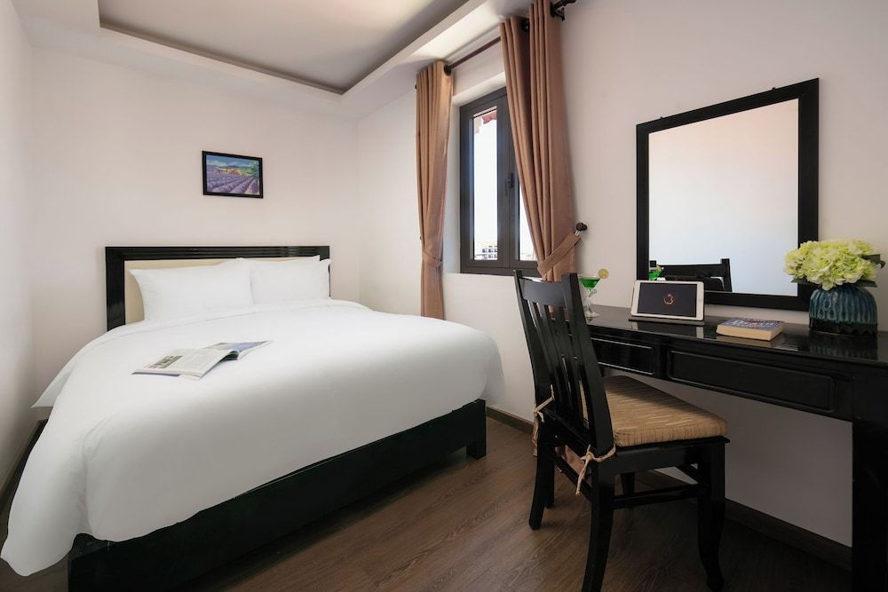 undefined Hoi An Rose Garden Hotel 8