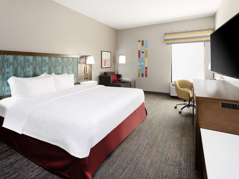 One King Bed, Non-Smoking, Accessible
