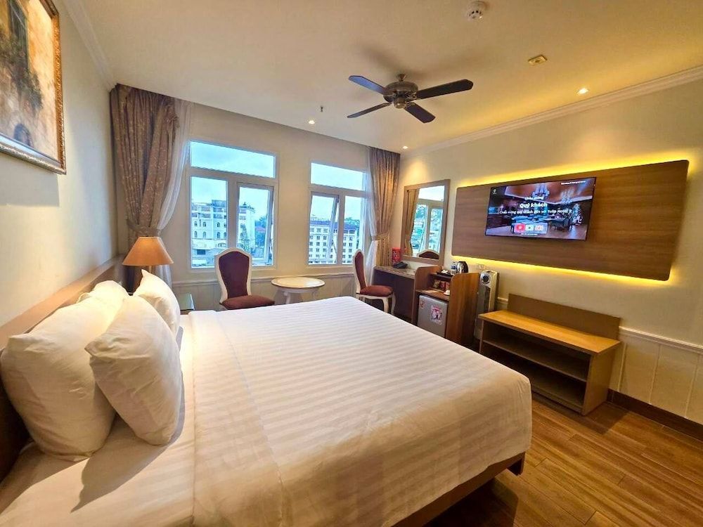 Tulip Hotel 2 Executive Double Room 5
