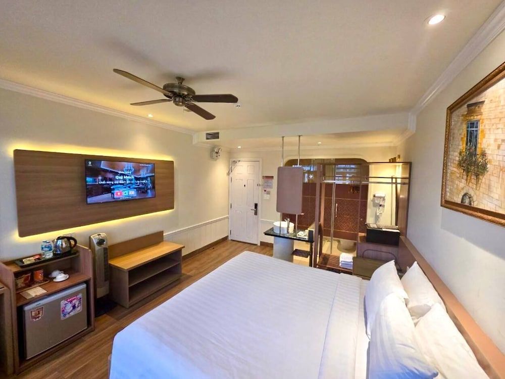 Tulip Hotel 2 Executive Double Room