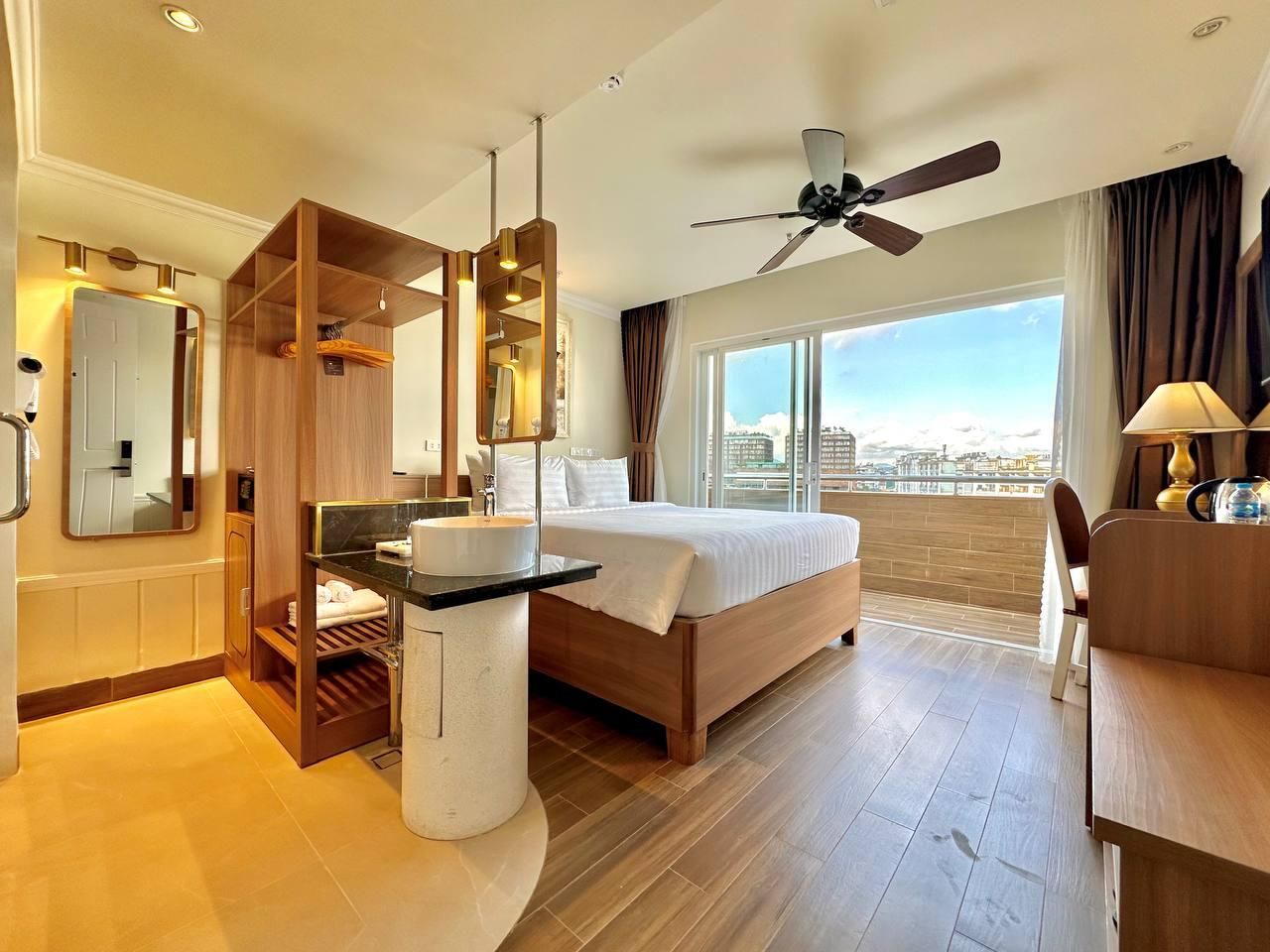 Executive Balcony