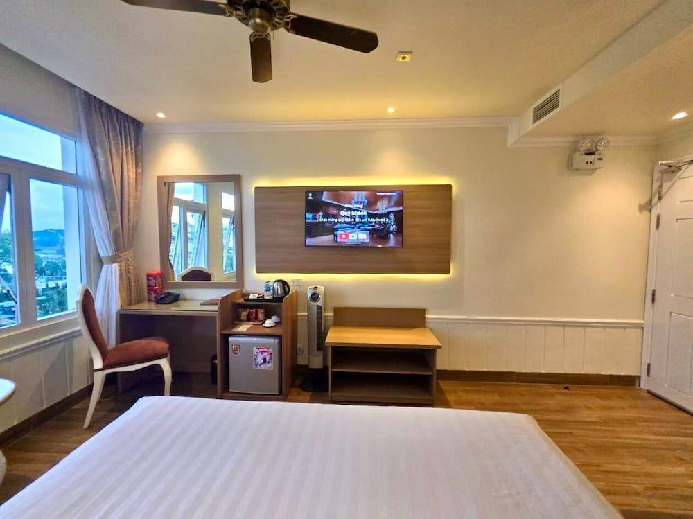 Tulip Hotel 2 Executive Double Room 6