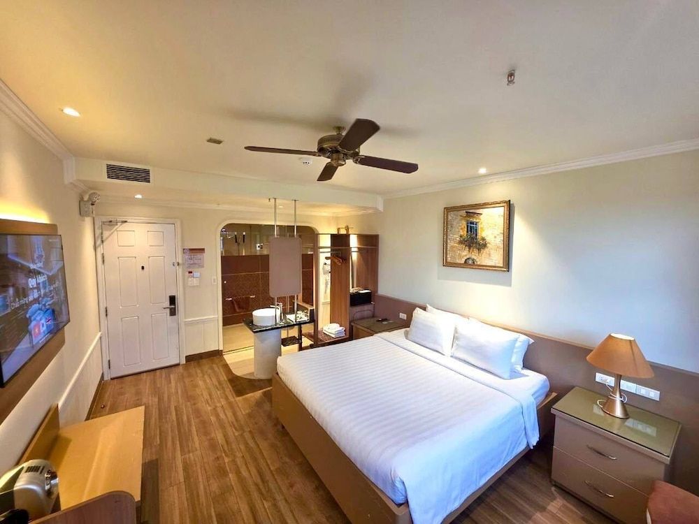 Tulip Hotel 2 Executive Double Room 2