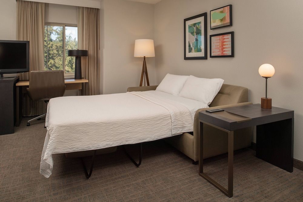 Executive Suite, 1 Queen Bed with Sofa bed, Non Smoking