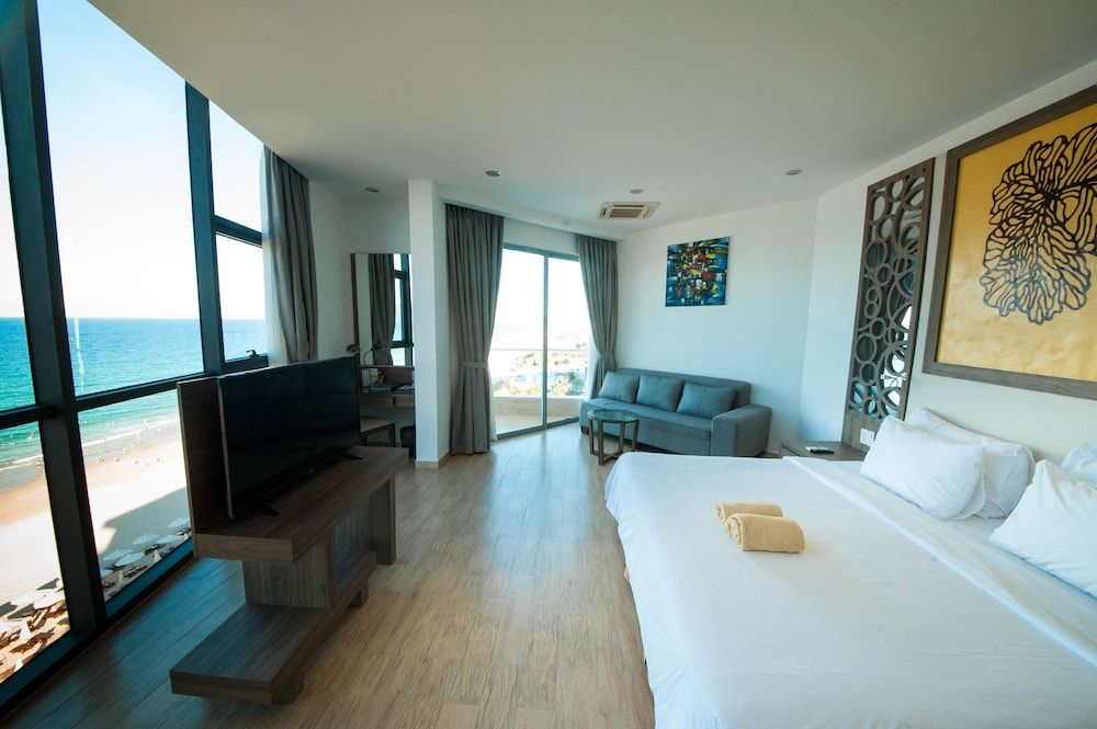 Swandor Cam Ranh Resort-Ultra All Inclusive Deluxe Front Sea View