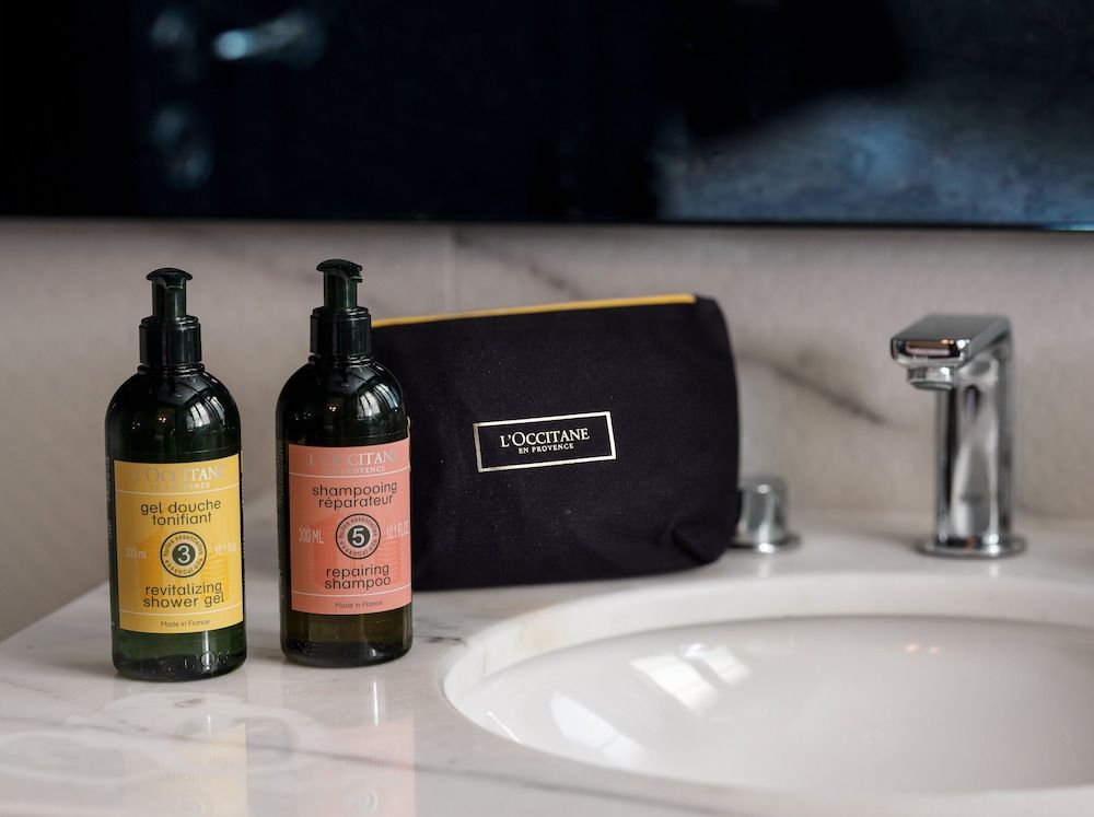 M Social Hotel Paris Alcove Room with Two Single Beds 3