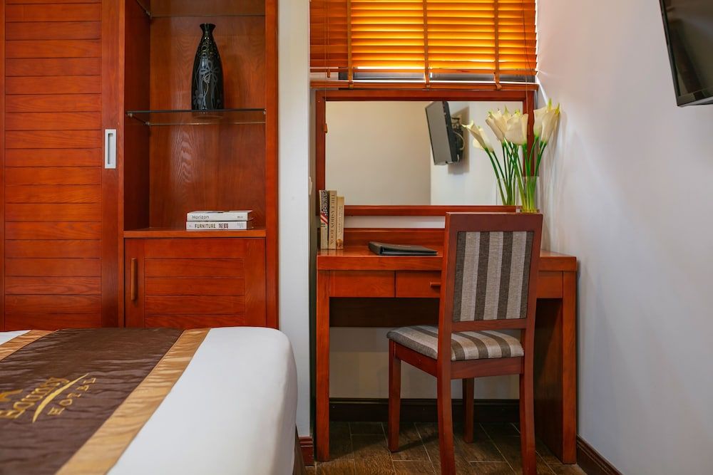 Bounty Hotel Standard Double Room (1 Big Bed Only) 6