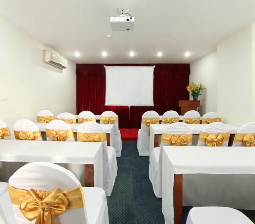 undefined Bounty Hotel 7