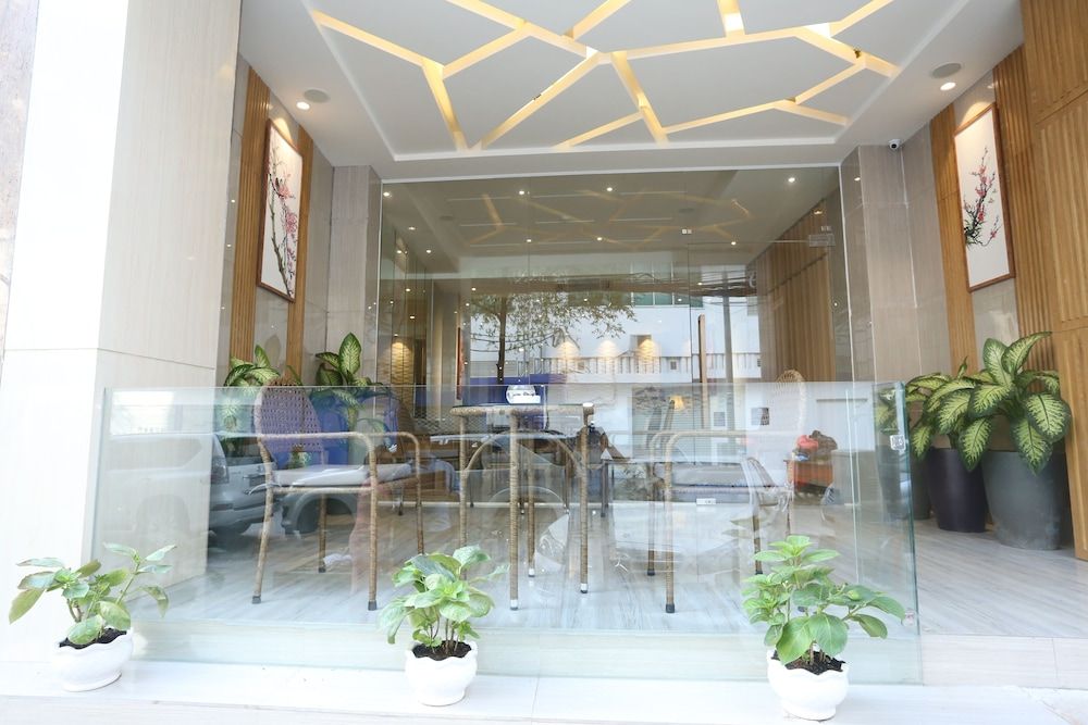 undefined Thuy Sakura Hotel & Serviced Apartment 7