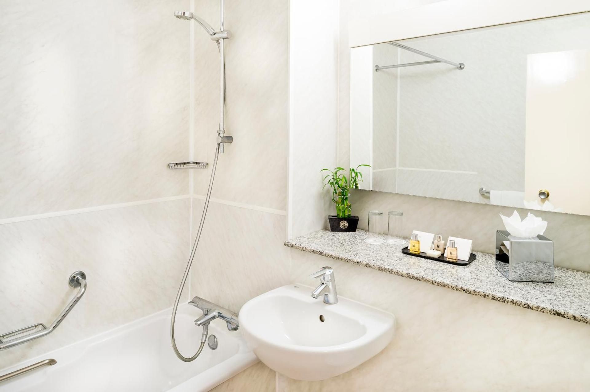 undefined Copthorne Tara Hotel London Kensington 9