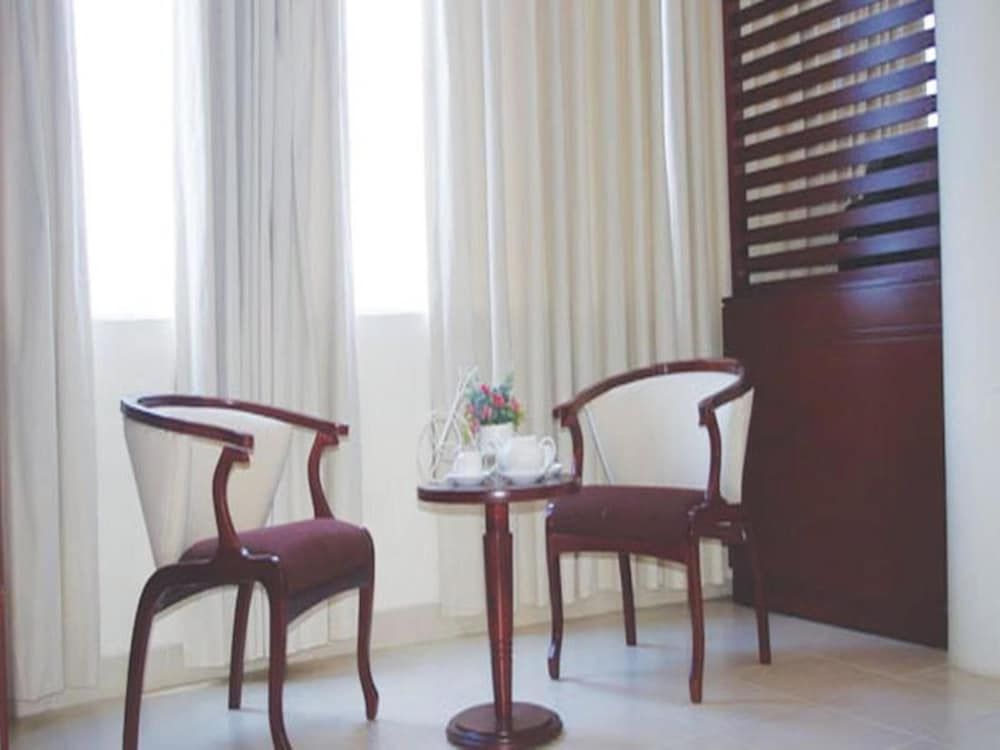 Kim Yen Hotel Double Room 4