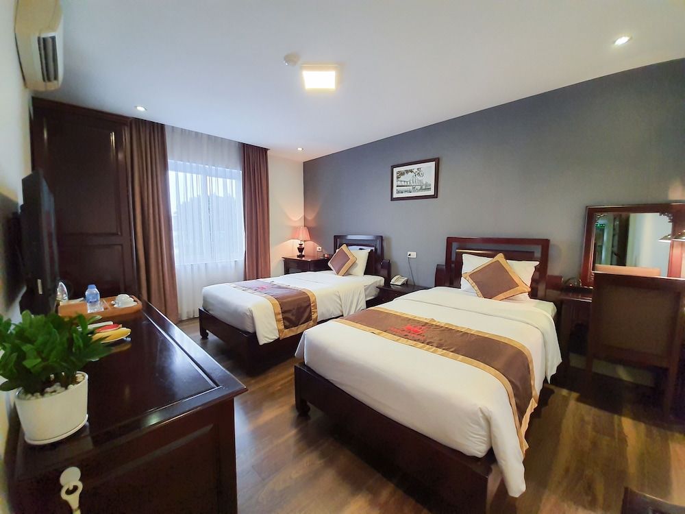 Cherry Hotel 1 Deluxe Twin Room 3