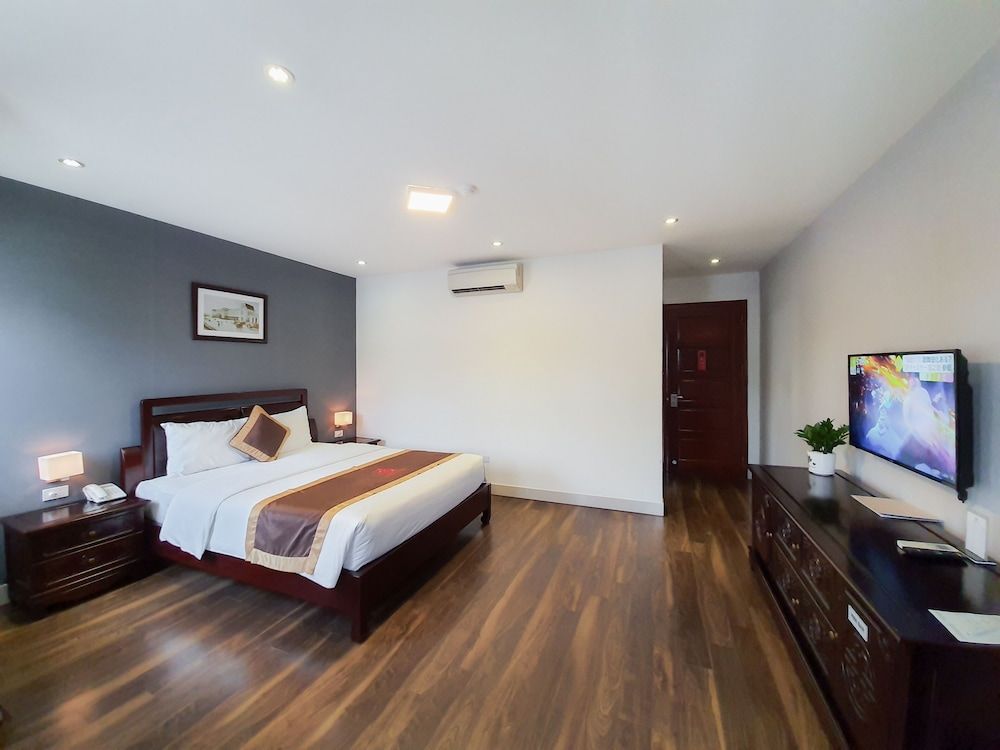 undefined Cherry Hotel 1 8