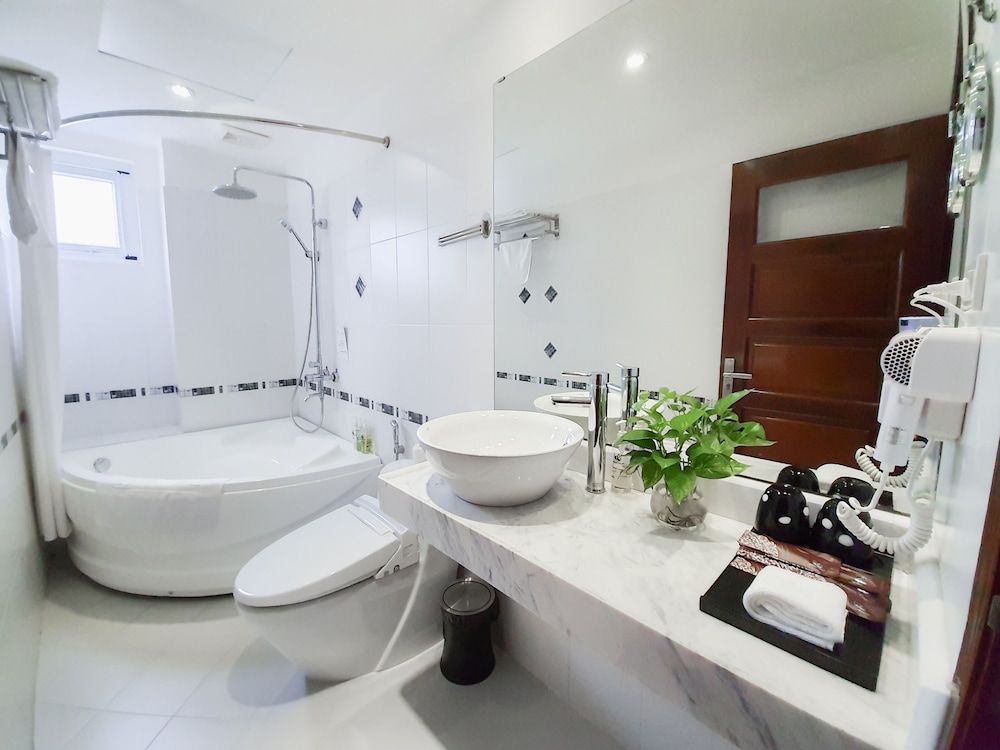 undefined Cherry Hotel 1 10