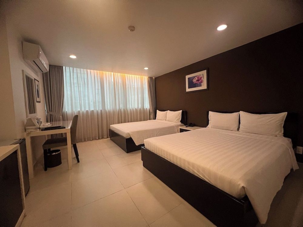 Deluxe Family Room
