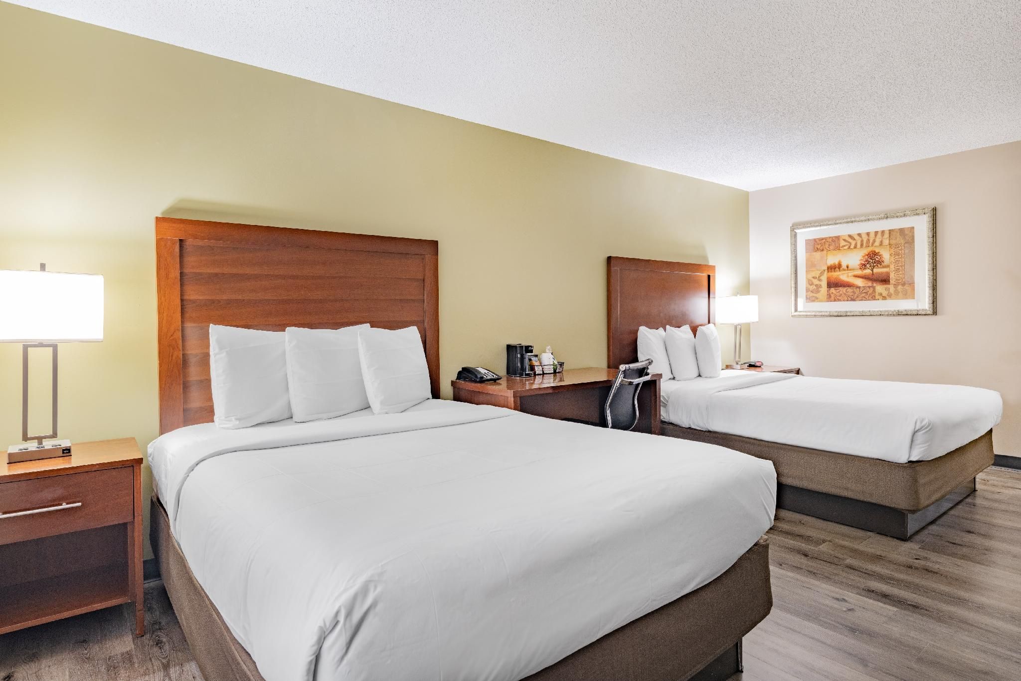 2 Queen Beds Suite Non-Smoking