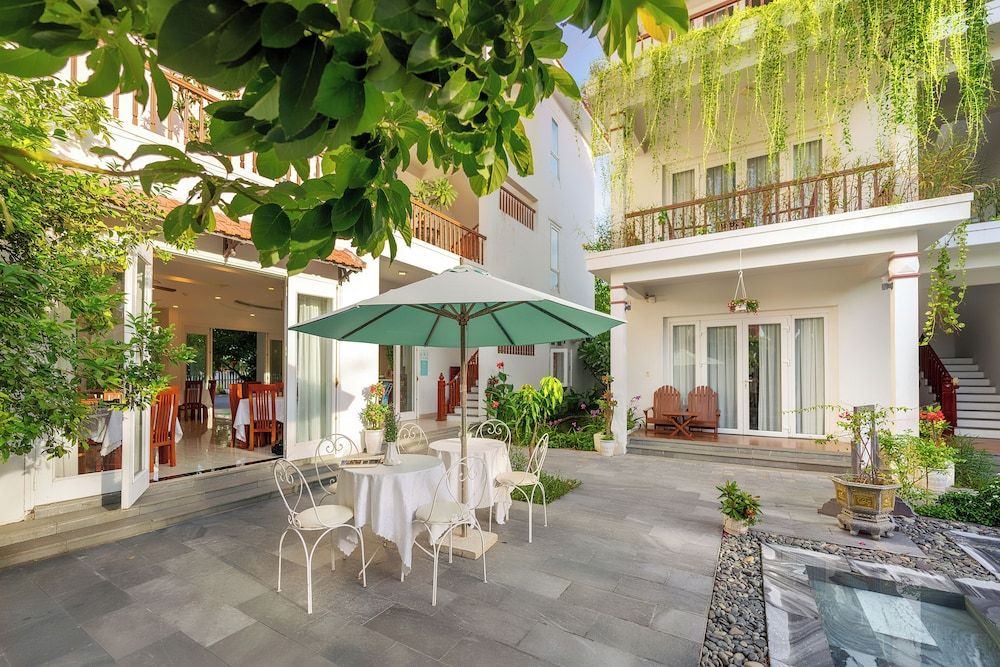 undefined Hoi An Palmy Villa 3