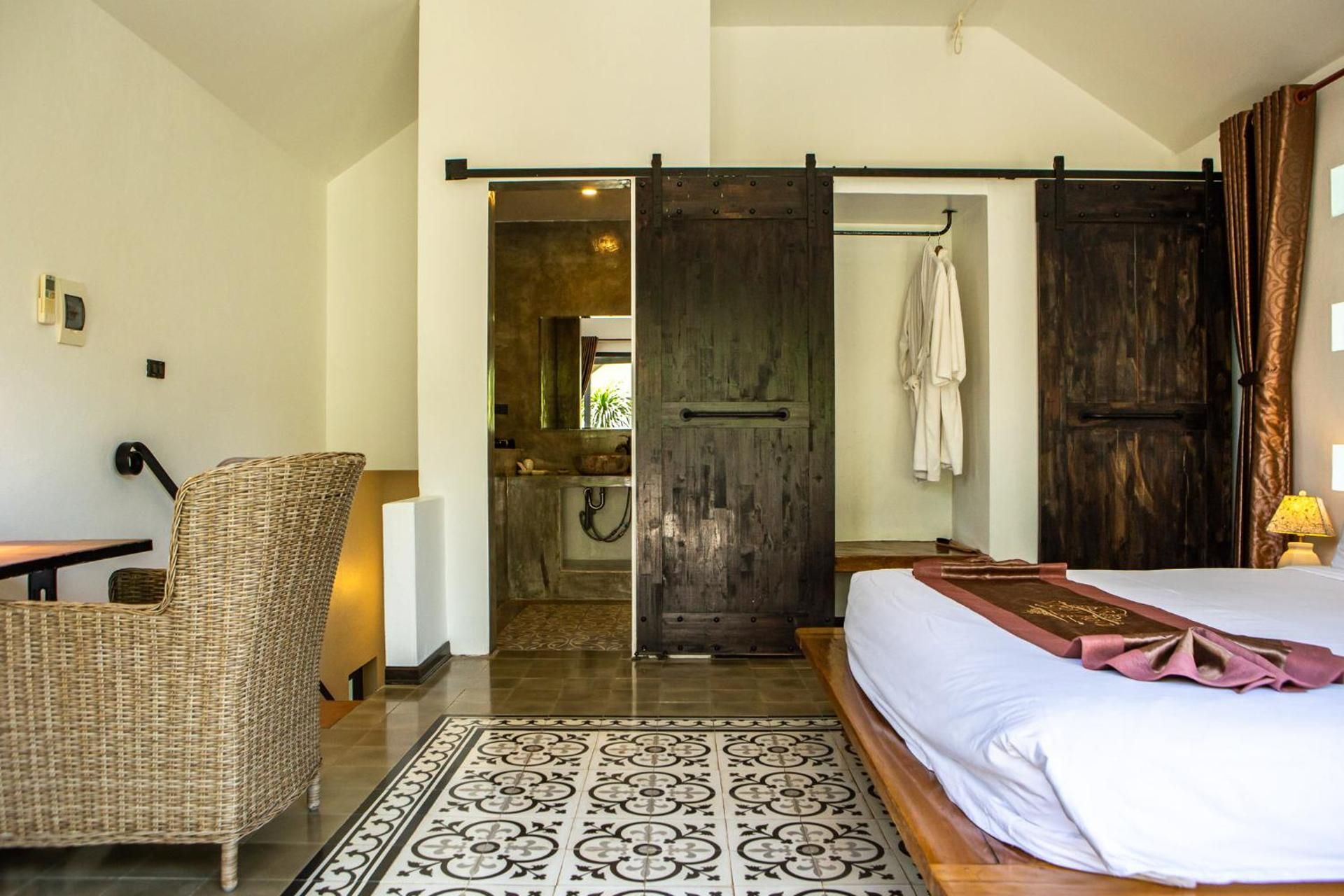 Victory Road Villas Villa Family