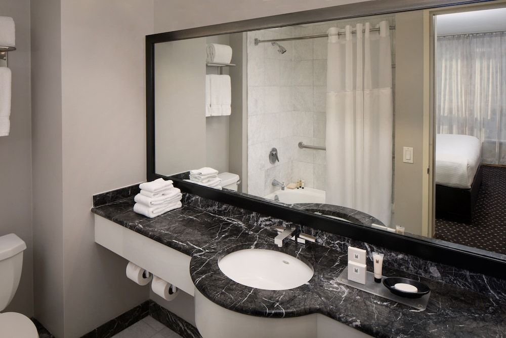 Millennium Hotel Broadway Times Square Standard Room, 1 Queen Bed, Accessible 13