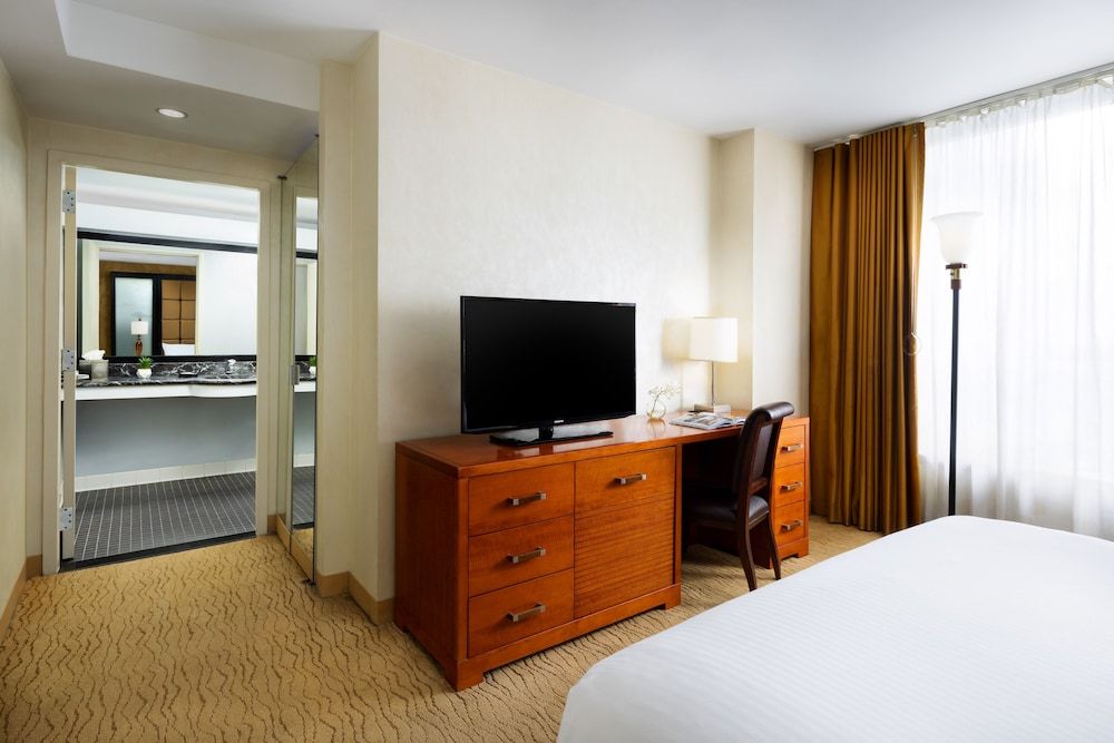 Millennium Hotel Broadway Times Square Standard Room, 1 Queen Bed, Accessible 4