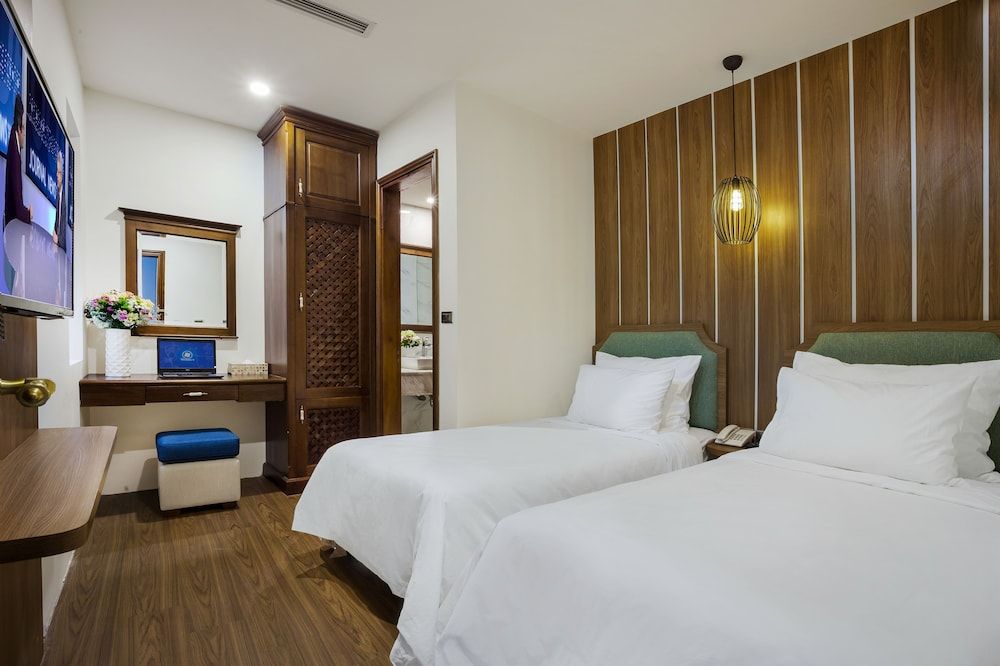 Maro Hotel Deluxe Twin Room 3