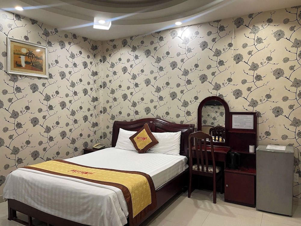 Huong Mai 2 Hotel Standard Double Room, 1 Queen Bed 4