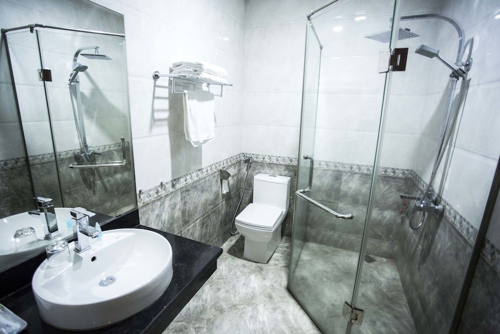 New Lotus Hotel Deluxe Double Room, City View 9