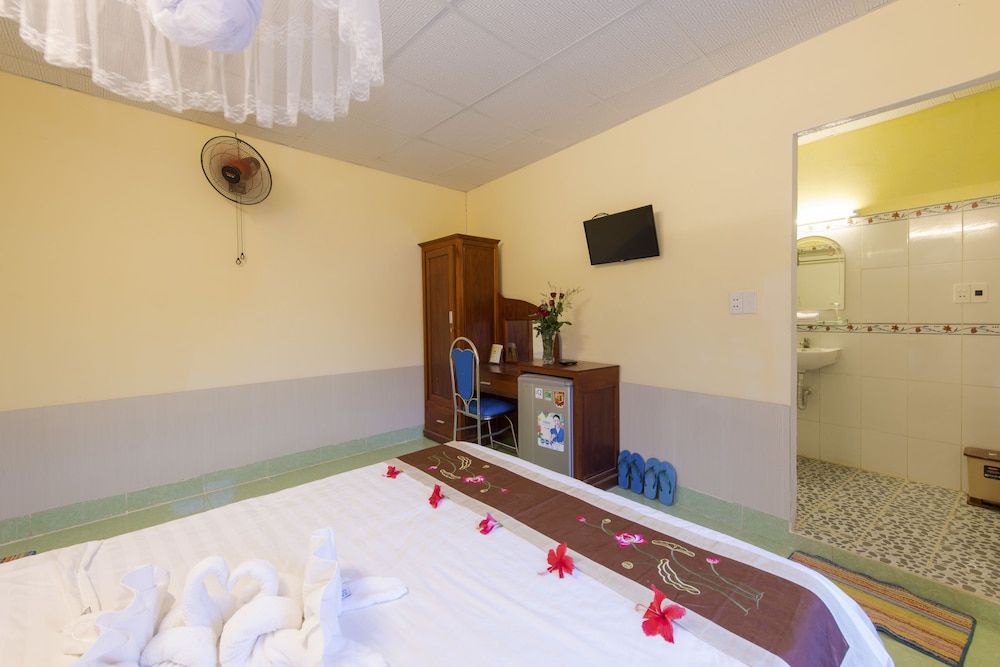 Bougain Villeas Homestay Deluxe Room 21