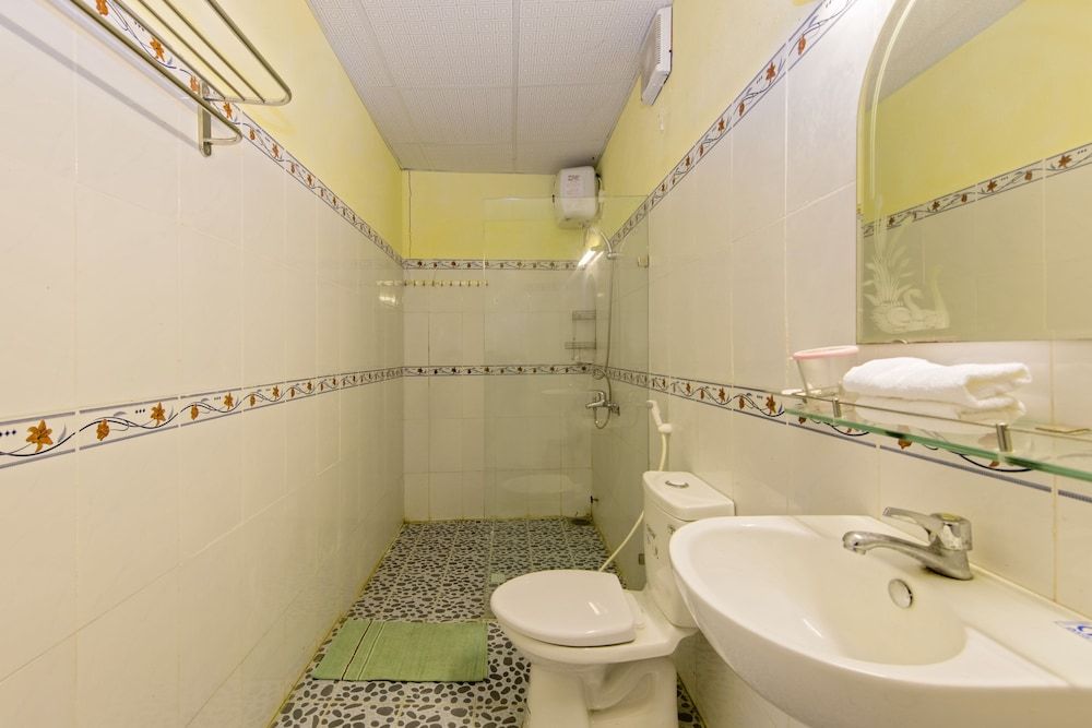 Bougain Villeas Homestay Deluxe Room 16