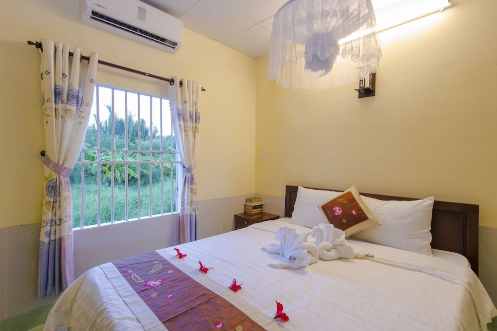 Bougain Villeas Homestay Deluxe Room 10