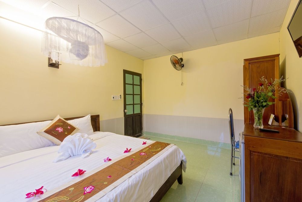 Bougain Villeas Homestay Deluxe Room 9