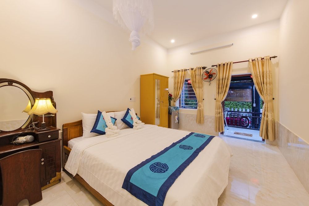 Bougain Villeas Homestay Deluxe Room 12
