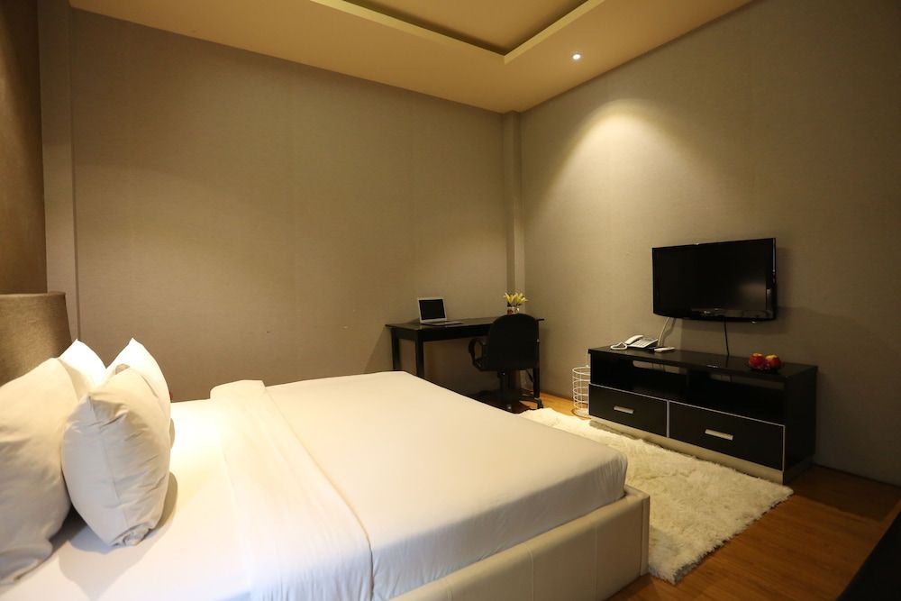 Diamond Suite Hai Ba Trung Deluxe Apartment 2