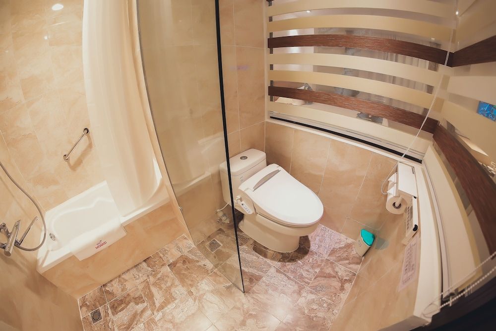 Momizi Business Hotel Twin Room Premium 5