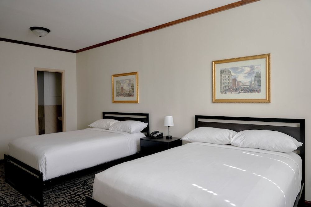 undefined Night Hotel Broadway 5