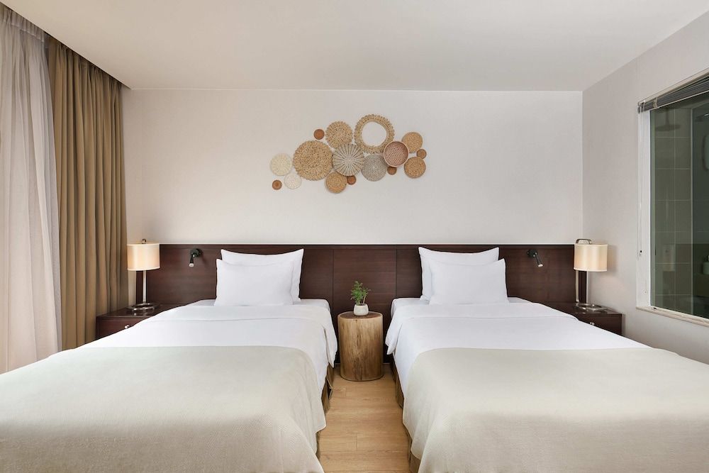 The Ann Hanoi Hotel & Spa City Twin Room, City View 5